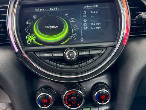 Used 2017 MINI Cooper 2-Door Hardtop FWD image 8