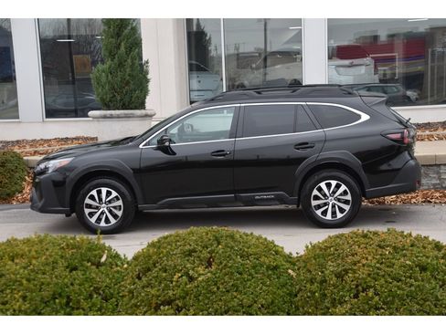 Certified 2025 Subaru Outback Premium w/ Popular Package #1A image 6