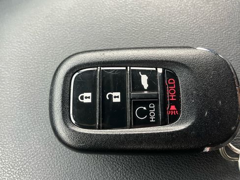 Used 2024 Honda HR-V Sport image 28