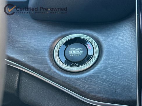 Used 2023 Jeep Grand Cherokee Overland w/ Advanced Protech Group III AWD/4WD image 24