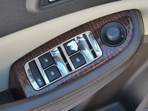 Used 2013 Chevrolet Malibu LT image 19