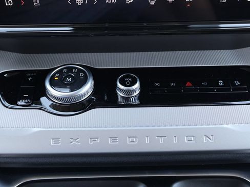 New 2026 Ford Expedition Active AWD/4WD image 12