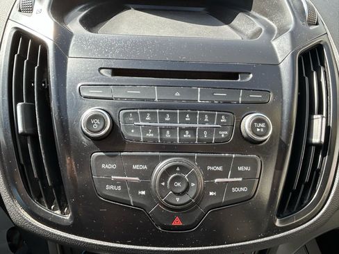 Used 2017 Ford Escape SE FWD image 23