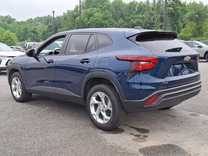 Used 2024 Chevrolet Trax LS w/ LS Convenience Package