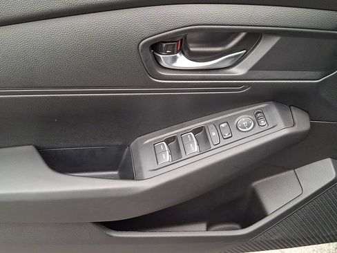 Used 2025 Honda Accord LX image 15