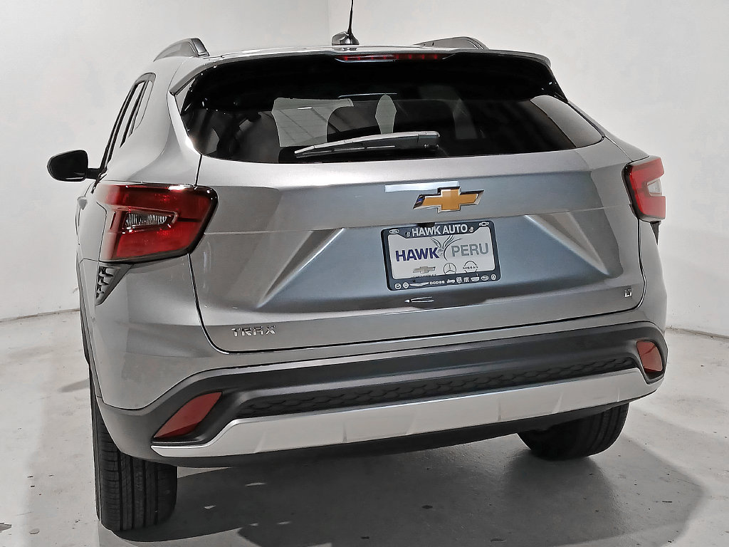 Used 2026 Chevrolet Trax LT w/ Driver Confidence Package FWD image 5