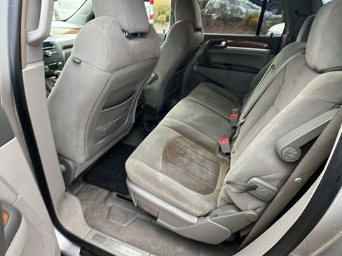 Used 2008 Buick Enclave CX w/ Driver Confidence Package image 23