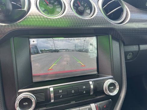 Used 2018 Ford Mustang GT Premium w/ GT Performance Package RWD image 21