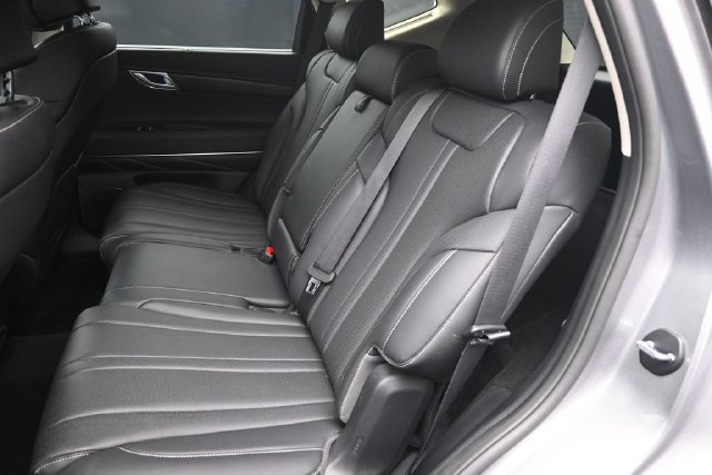 Used 2024 Genesis GV80 2.5T AWD/4WD image 44