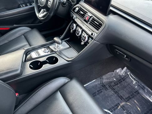 Used 2023 Genesis G70 2.0T image 15