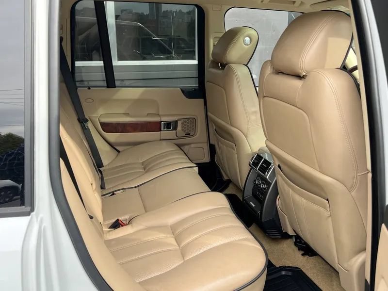 Used 2012 Land Rover Range Rover HSE LUX AWD/4WD image 14