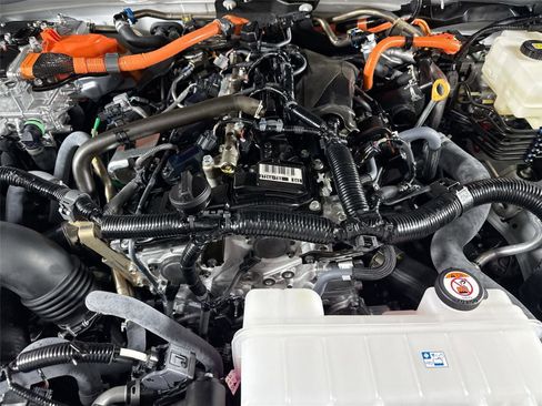 Used 2025 Toyota Tacoma Limited image 42