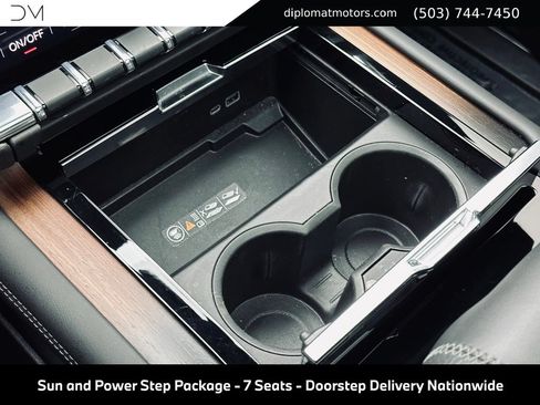 Used 2026 GMC Yukon Denali w/ Sun & Power Step Package AWD/4WD image 45