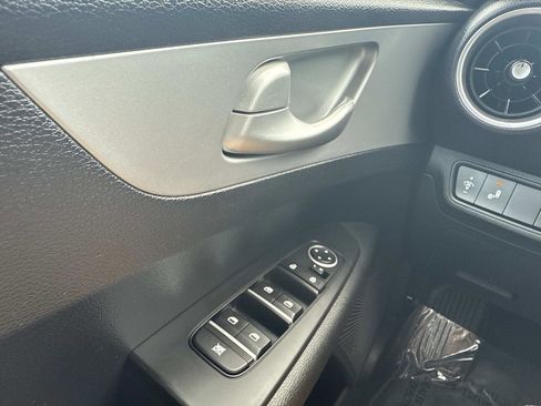 Used 2023 Kia Forte LXS w/ LXS Technology Package FWD image 31
