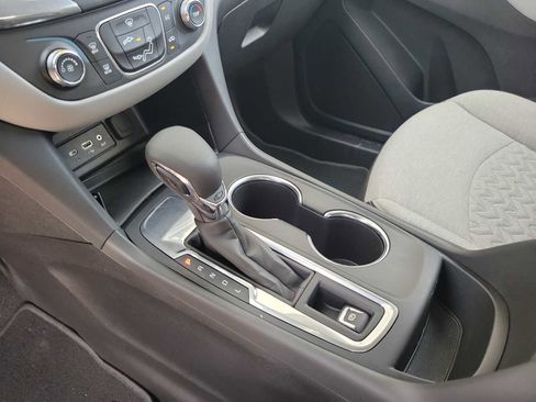 Used 2024 Chevrolet Equinox LS w/ LS Convenience Package image 13