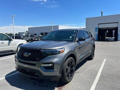 Used 2022 Ford Explorer ST w/ ST Street Pack AWD/4WD image 2