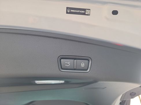 Used 2023 Maserati Grecale GT image 16