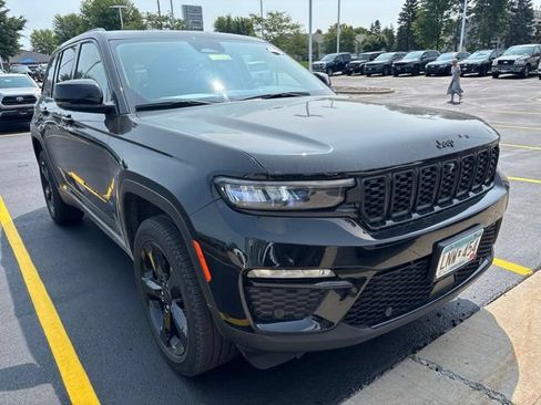 Used 2024 Jeep Grand Cherokee Limited w/ Luxury Tech Group II AWD/4WD image 1