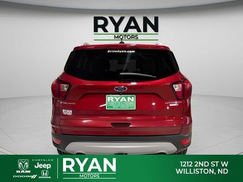 Used 2019 Ford Escape Titanium w/ U9j03 - Titanium Tow Package image 8
