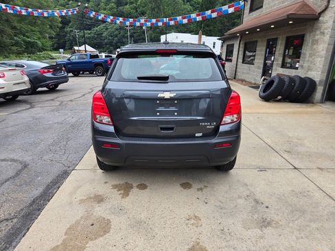 Used 2016 Chevrolet Trax LS AWD/4WD image 6