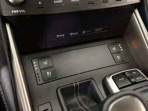 Used 2019 Lexus IS 300 image 8