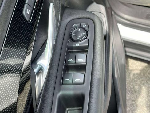 Certified 2024 GMC Terrain AT4 w/ Tech Package AWD/4WD image 25