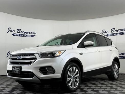 Used 2017 Ford Escape Titanium AWD/4WD image 3