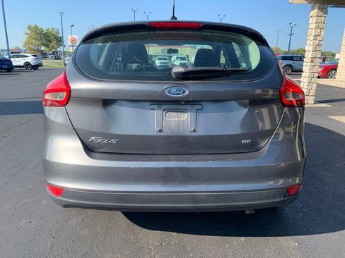 Used 2017 Ford Focus SE FWD image 4
