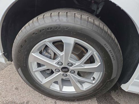 Used 2024 Audi Q3 2.0T Premium image 9