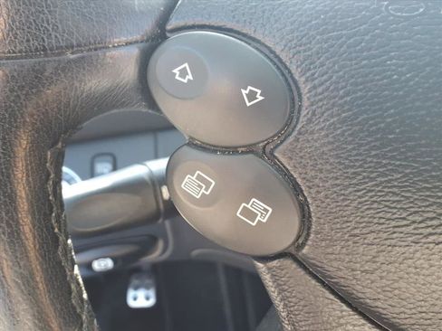 Used 2008 Mercedes-Benz SL 550 image 13