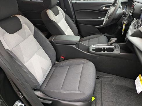 New 2026 Chevrolet Trax LS w/ LS Convenience Package image 25