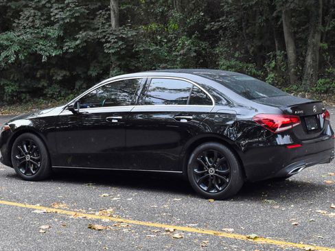 Used 2020 Mercedes-Benz A 220 4MATIC w/ Premium Package image 6