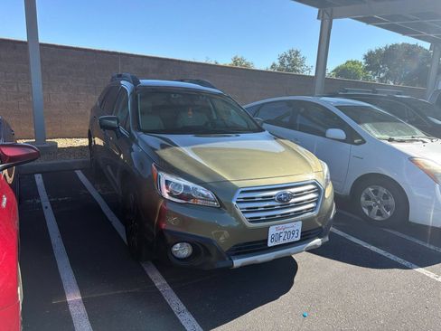 Used 2017 Subaru Outback 2.5i Limited AWD/4WD image 2