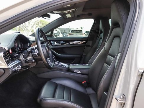 Used 2023 Porsche Panamera AWD/4WD image 18