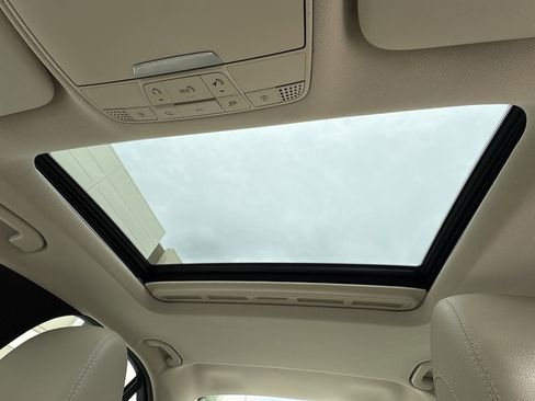 Used 2018 Mercedes-Benz C 300 Sedan w/ Multimedia Package image 28