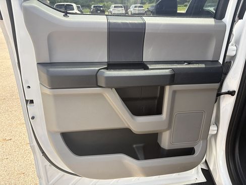 Used 2018 Ford F150 XL w/ Equipment Group 101A Mid AWD/4WD image 16