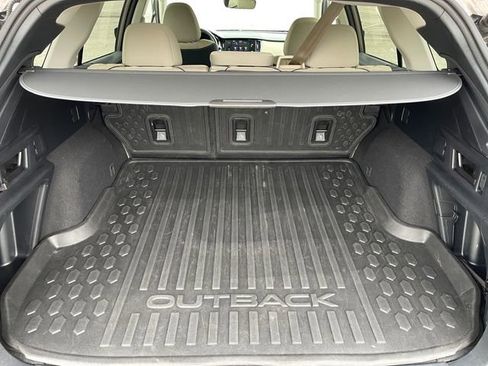 Used 2021 Subaru Outback Premium image 19