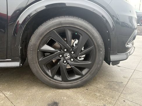 Used 2022 Honda HR-V Sport image 11