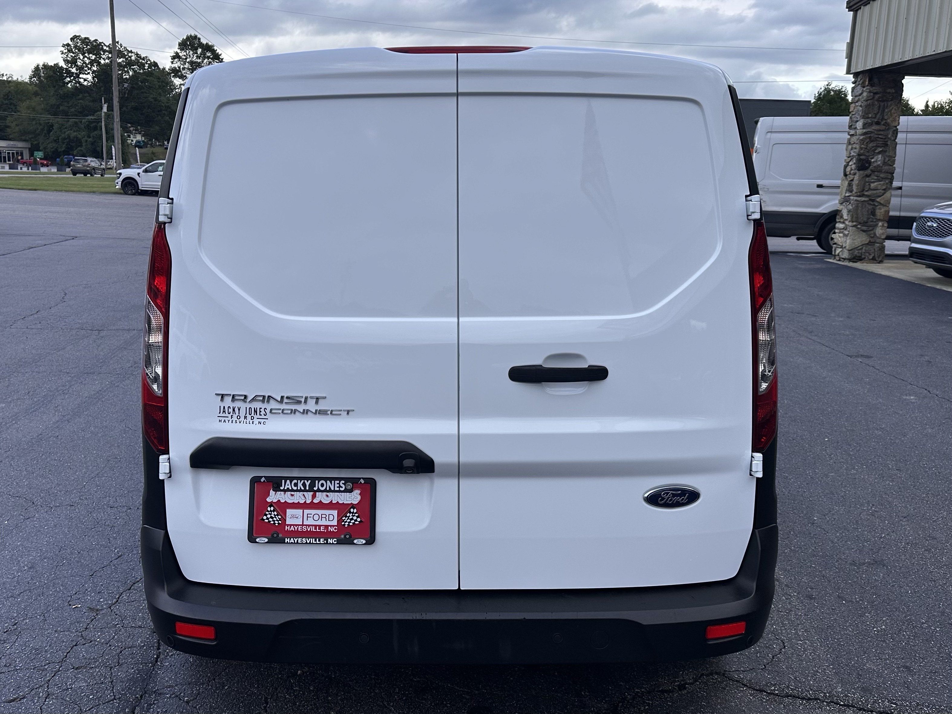 Certified 2023 Ford Transit Connect XL FWD image 7