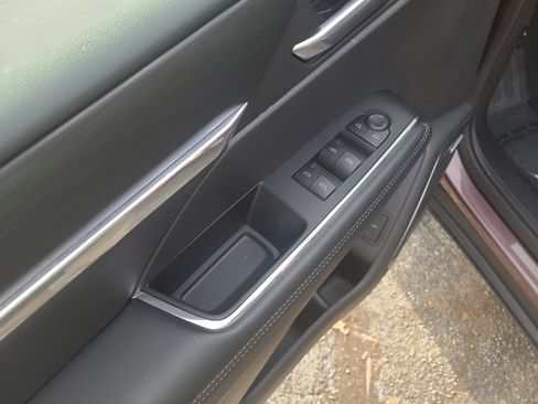 Used 2025 GMC Acadia Elevation w/ LPO, All-Weather Package image 14