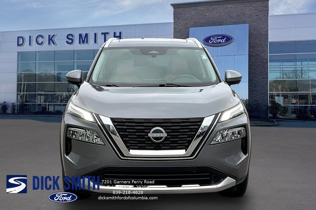 Used 2023 Nissan Rogue Platinum FWD image 2