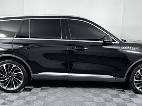 Used 2021 Lincoln Aviator Reserve w/ Equipment Group 201A image 9