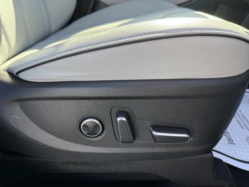 Used 2024 Hyundai Palisade SEL w/ Premium Package image 19