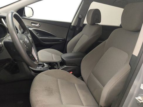 Used 2018 Hyundai Santa Fe SE FWD image 17