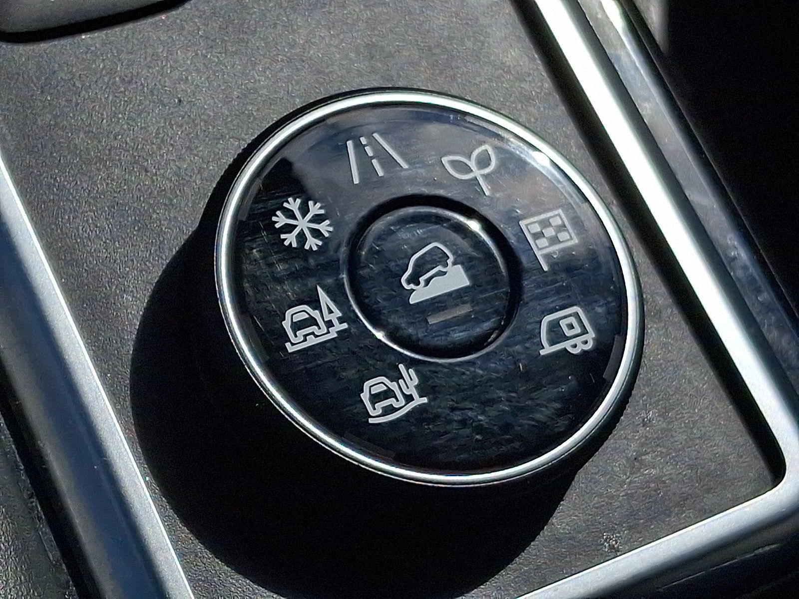 Certified 2024 Nissan Pathfinder SV AWD/4WD image 23
