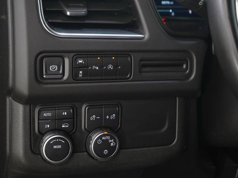 Used 2023 Chevrolet Tahoe LT image 25