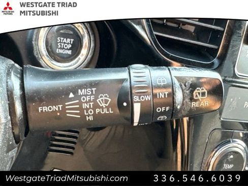 Used 2018 Mitsubishi Outlander LE AWD/4WD image 13