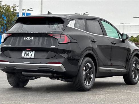 New 2026 Kia Sportage LX image 4