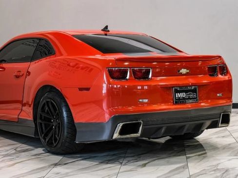 Used 2010 Chevrolet Camaro SS w/ LPO, Ground Effects Package RWD image 14