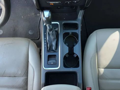 Used 2017 Ford Escape Titanium AWD/4WD image 13